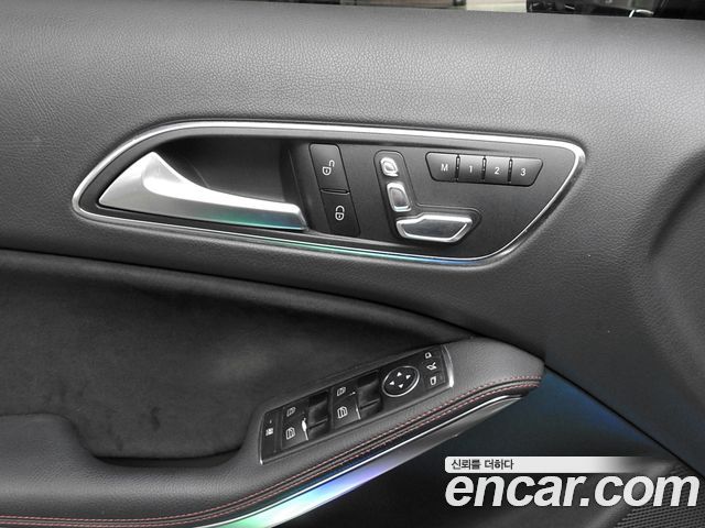 Mercedes-Benz GLA-Class (X156) GLA45 AMG 4MATIC 2018 — фото 20