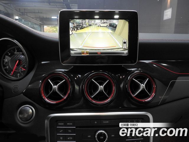 Mercedes-Benz GLA-Class (X156) GLA45 AMG 4MATIC 2018 — фото 22