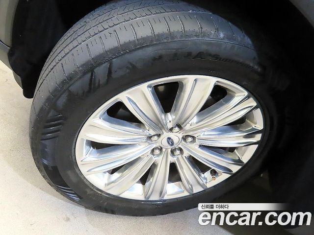 Ford Explorer (VI) 2.3 LimIted 4WD 2020 — фото 24