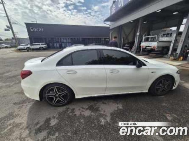 Mercedes-Benz A-Class (W177) AMG A35 4MATIC Sedan 2023 — фото 2