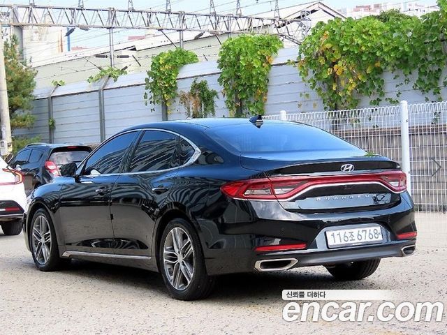 Hyundai Grandeur (IG) 3.0 Modren Basic (Rental car) 2018 — фото 3