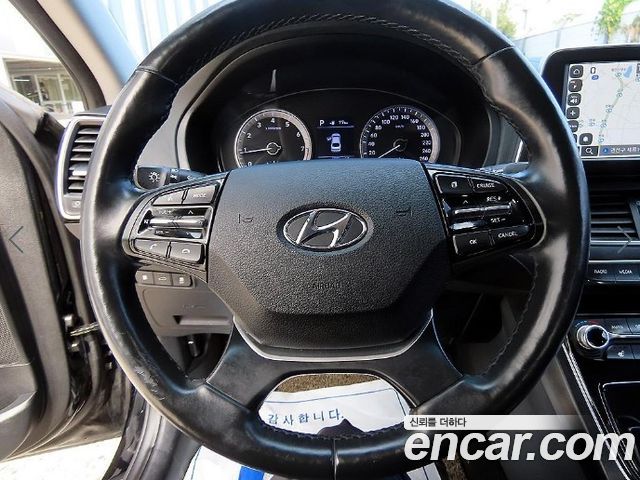 Hyundai Grandeur (IG) 3.0 Modren Basic (Rental car) 2018 — фото 8