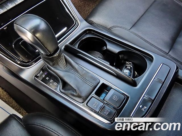 Hyundai Grandeur (IG) 3.0 Modren Basic (Rental car) 2018 — фото 10