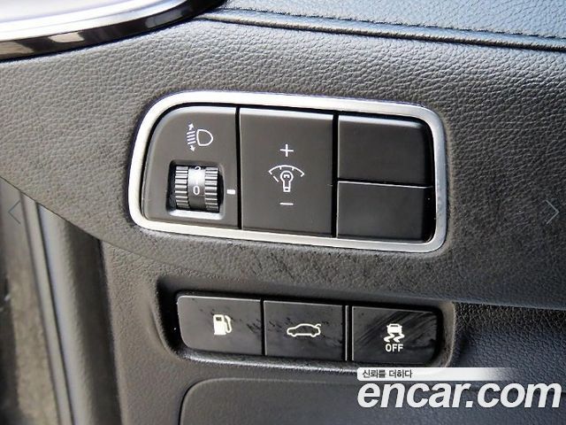 Hyundai Grandeur (IG) 3.0 Modren Basic (Rental car) 2018 — фото 16