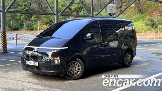 Hyundai Staria Tourer 11-Seater Modern