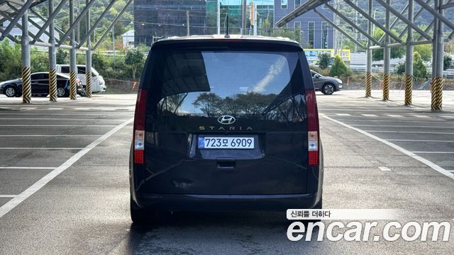 Hyundai Staria Tourer 11-Seater Modern 2023 — фото 4
