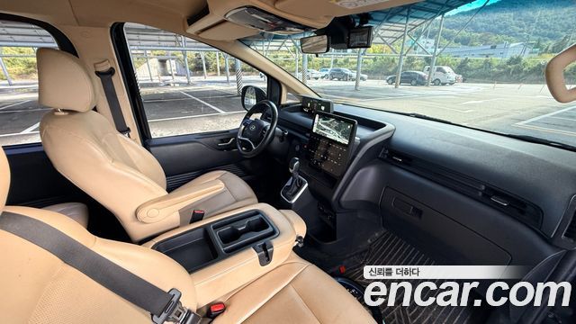 Hyundai Staria Tourer 11-Seater Modern 2023 — фото 10
