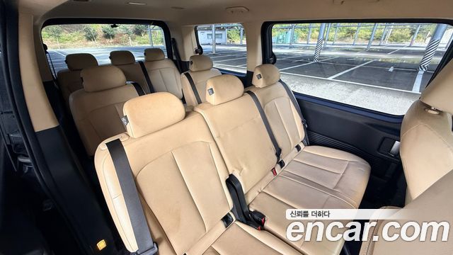 Hyundai Staria Tourer 11-Seater Modern 2023 — фото 15