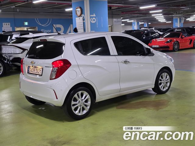 Chevrolet Spark Premier 2022 — фото 6