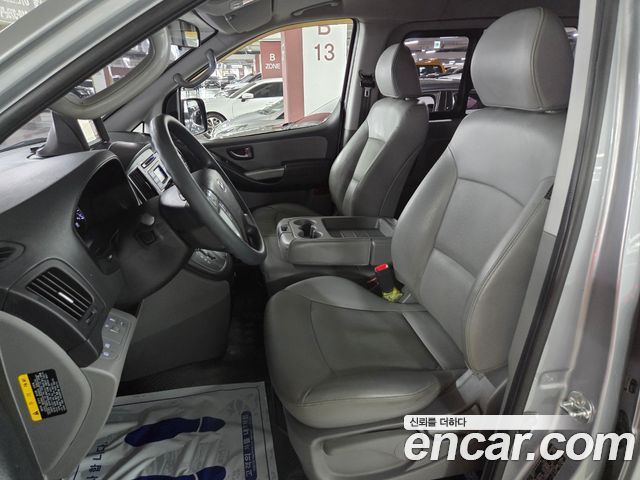 Hyundai Grand Starex 12-Seater Wagon Modern 2017 — фото 19