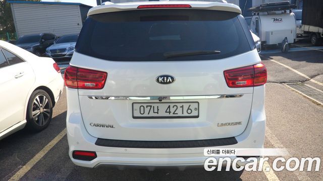 Kia Carnival 7-Seater Limousine President 2019 — фото 5