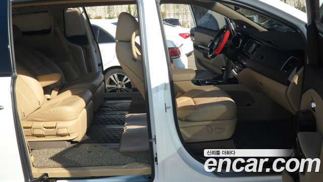 Kia Carnival 7-Seater Limousine President 2019 — фото 8