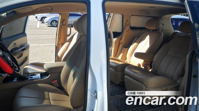 Kia Carnival 7-Seater Limousine President 2019 — фото 16