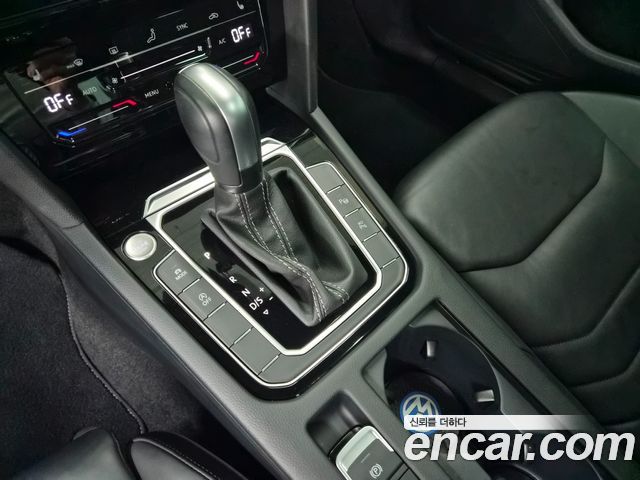 Volkswagen Arteon 2.0 TDI R-LIINE 4Motion 2023 — фото 9
