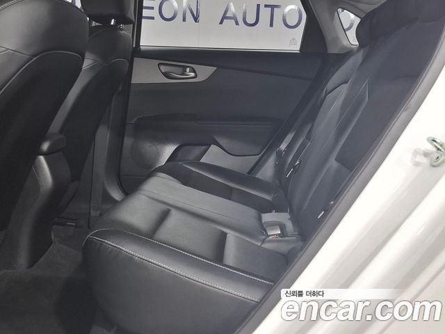 Kia K3 Standard 2021 — фото 10
