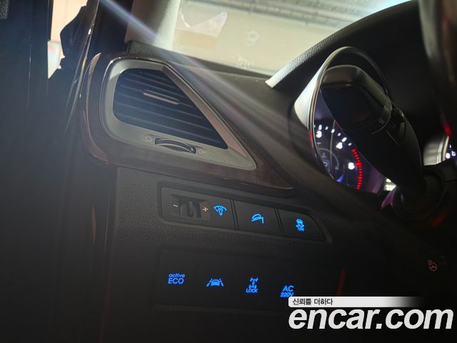 Hyundai Maxcruise Diesel(e-VGT) 2.2 4WD Exclusive Special 2014 — фото 16