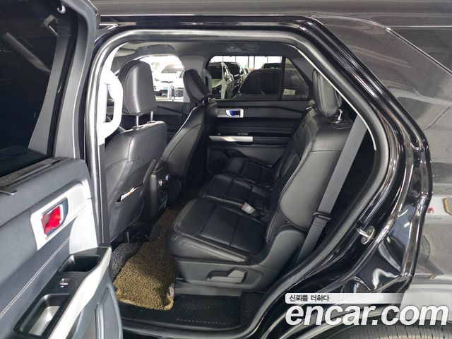 Ford Explorer (VI) 2.3 LimIted 4WD 2021 — фото 8