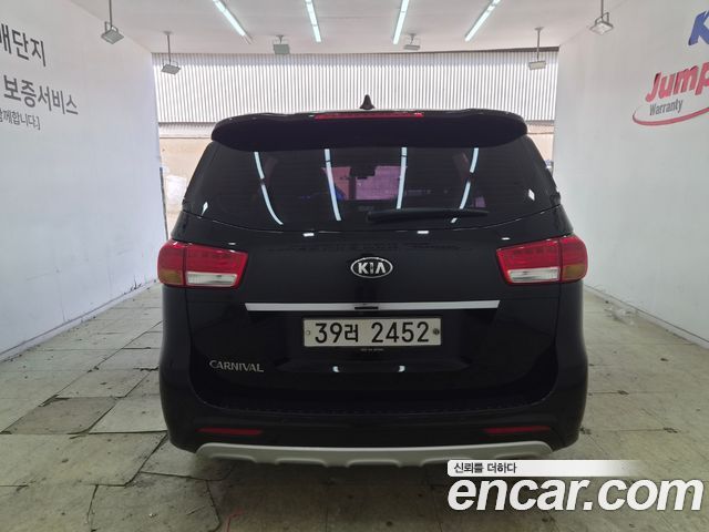 Kia Carnival 9-seater Noblesse 2018 — фото 4