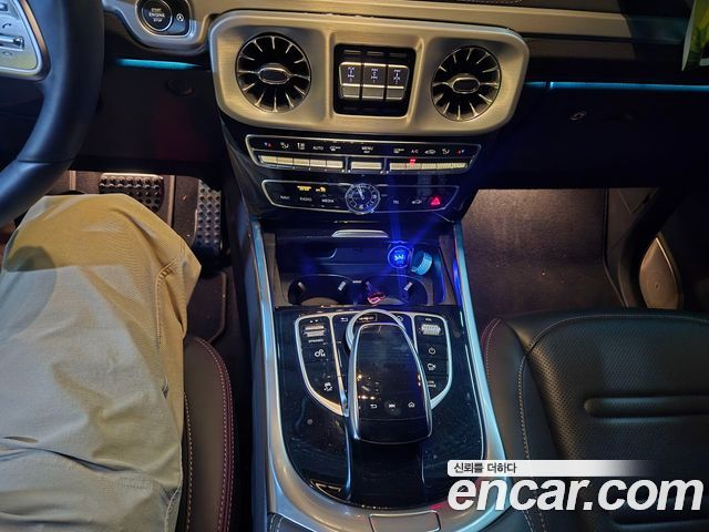 Mercedes-Benz G-Class (W463b) G400d 2024 — фото 9