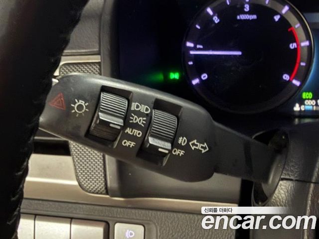 KG Mobility (SsangYong) Rexton Sports Khan Diesel 2.2 4WD Professional X (5-Link) 2019 — фото 19