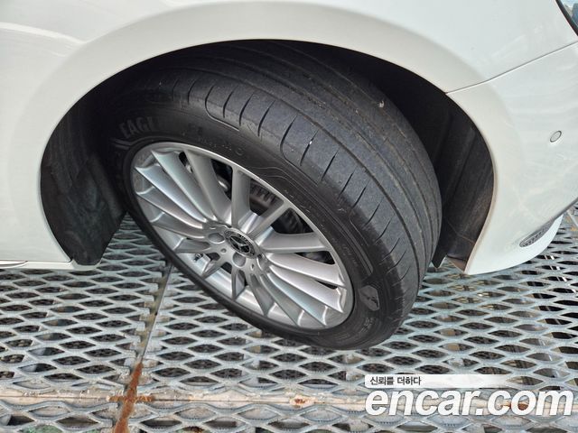 Mercedes-Benz E-Class (W213) E250 Exclusive 2022 — фото 5