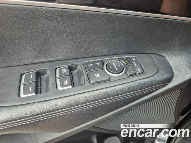 Kia Sorento Diesel 2.0 2WD Noblesse 2016 — фото 16