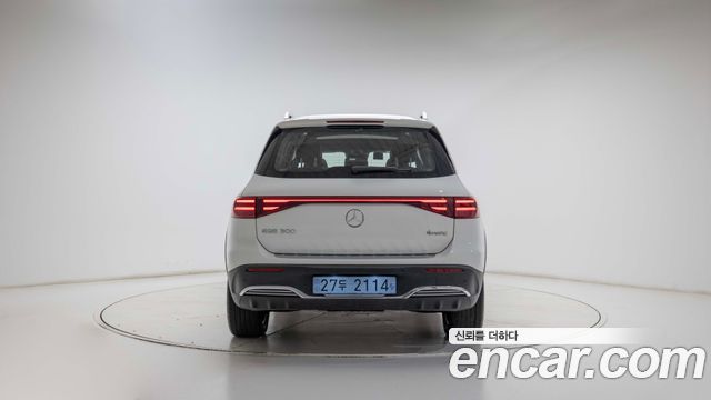Mercedes-Benz EQB (X243) EQB300 4MATIC AMG Line 2026 — фото 4