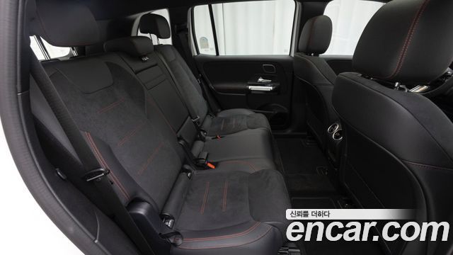 Mercedes-Benz EQB (X243) EQB300 4MATIC AMG Line 2026 — фото 10