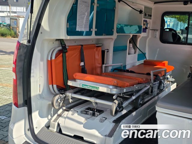 Hyundai Grand Starex Ambulance 2016 — фото 10