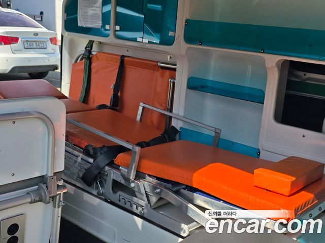 Hyundai Grand Starex Ambulance 2016 — фото 17