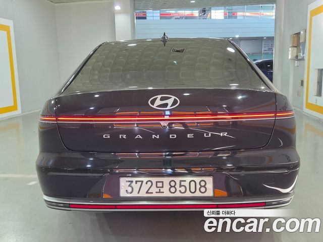 Hyundai Grandeur (GN7) 2,5 Gasoline 2WD Exclusive 2023 — фото 4
