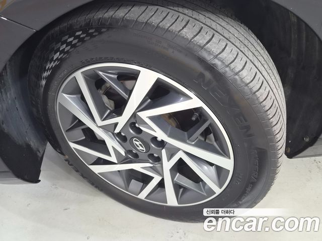Hyundai Grandeur (GN7) 2,5 Gasoline 2WD Exclusive 2023 — фото 5