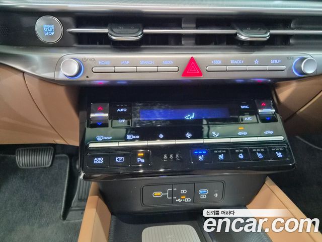 Hyundai Grandeur (GN7) 2,5 Gasoline 2WD Exclusive 2023 — фото 16