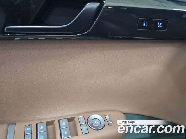 Hyundai Grandeur (GN7) 2,5 Gasoline 2WD Exclusive 2023 — фото 21
