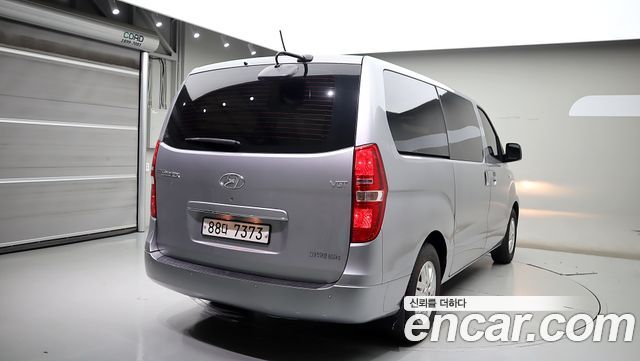 Hyundai Grand Starex Van 3-Seater Smart 2021 — фото 3