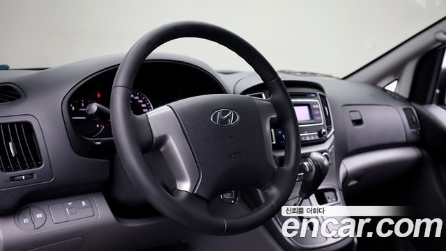 Hyundai Grand Starex Van 3-Seater Smart 2021 — фото 9