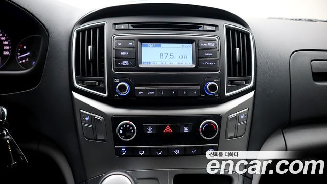 Hyundai Grand Starex Van 3-Seater Smart 2021 — фото 15