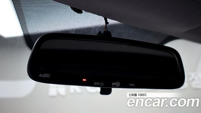 Hyundai Grand Starex Van 3-Seater Smart 2021 — фото 19