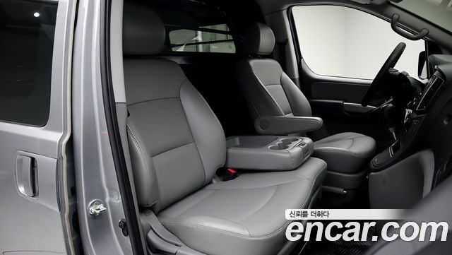 Hyundai Grand Starex Van 3-Seater Smart 2021 — фото 21