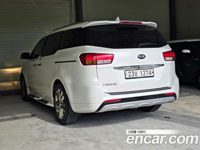 Kia Carnival 9-seater Prestige 2018 — фото 6