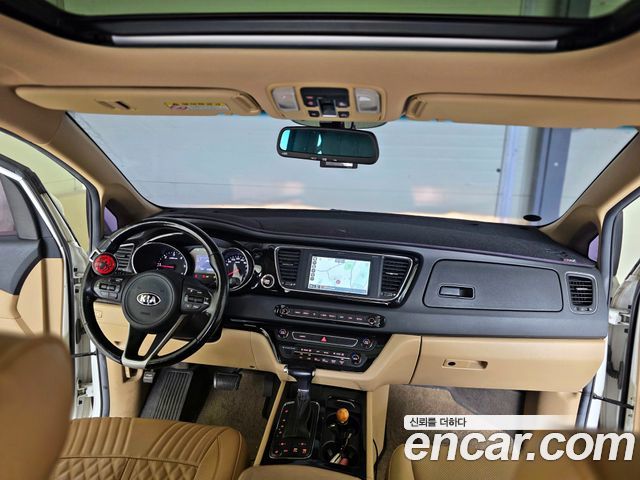 Kia Carnival 9-seater Prestige 2018 — фото 8