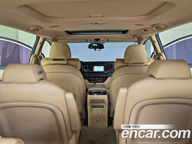 Kia Carnival 9-seater Prestige 2018 — фото 17