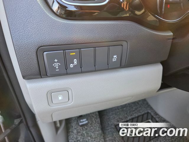 Kia Carnival 7-seater Limousine Magic Space 2018 — фото 9