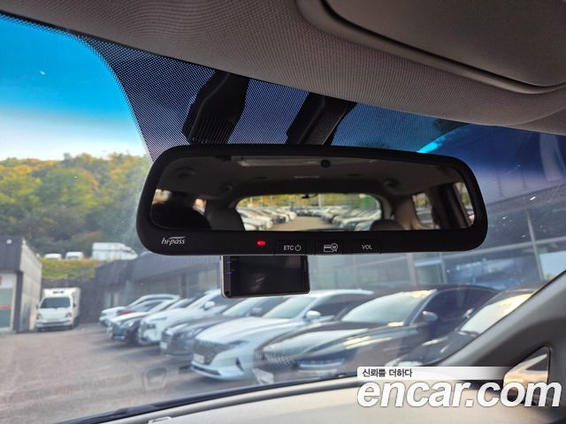 Kia Carnival 7-seater Limousine Magic Space 2018 — фото 10