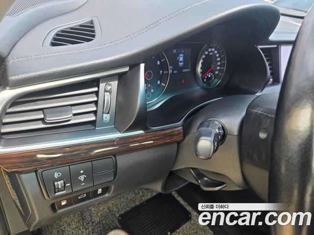 Kia K7 Premier 3.0 LPI Prestige 2019 — фото 23