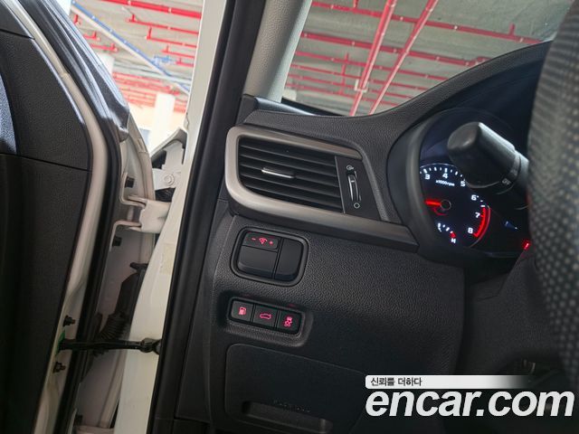 Kia K5 (II) LPI MX Prestige 2018 — фото 15