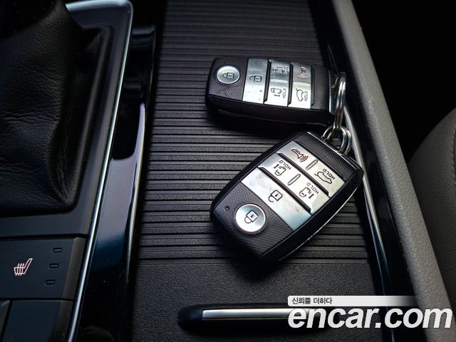 Kia Carnival 9-seater Prestige 2015 — фото 24