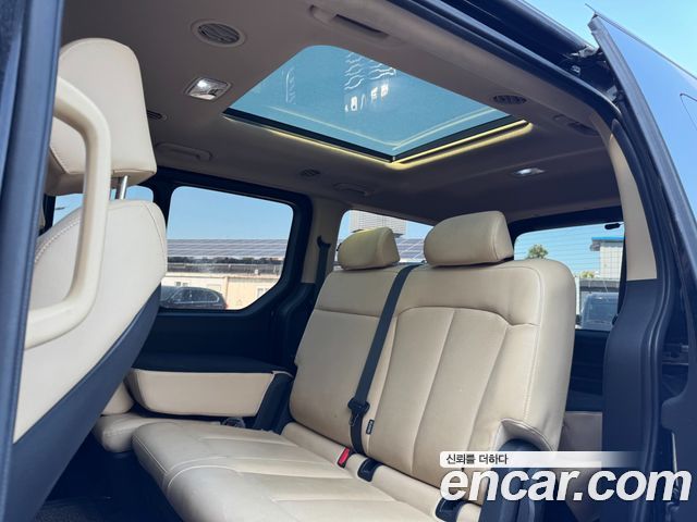 Hyundai Staria 4WD Tourer 9-Seater Modern 2022 — фото 2