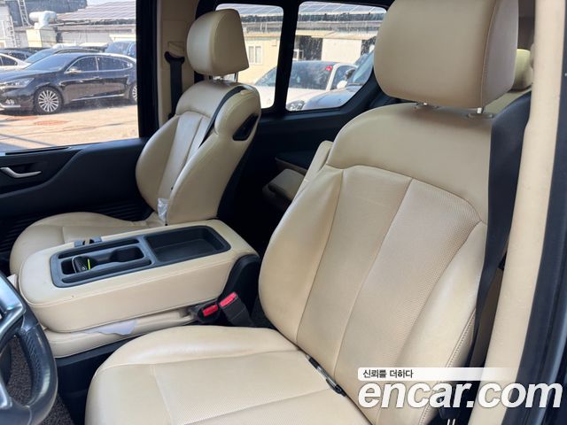 Hyundai Staria 4WD Tourer 9-Seater Modern 2022 — фото 16