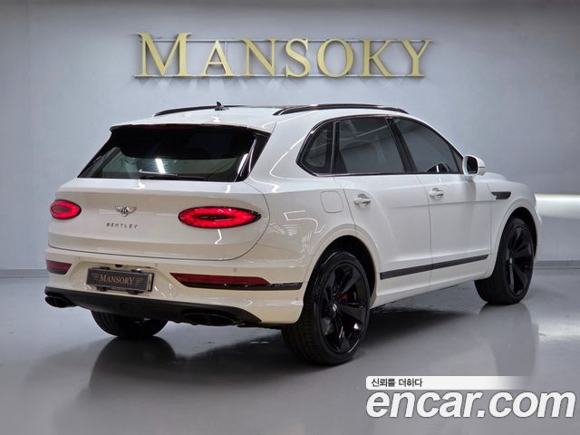 Bentley Bentayga 4.0 V8 Base 2024 — фото 2